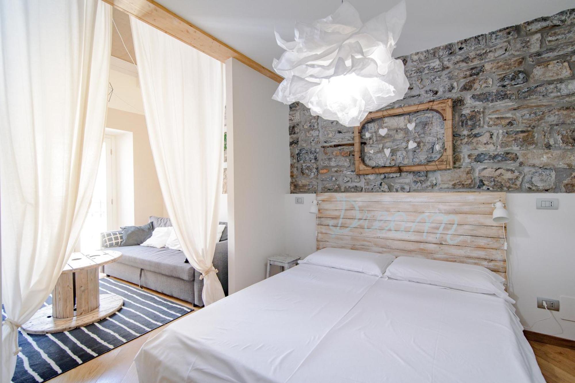 Gem Of The Lake - Luxury Apartment Como Old Town Εξωτερικό φωτογραφία